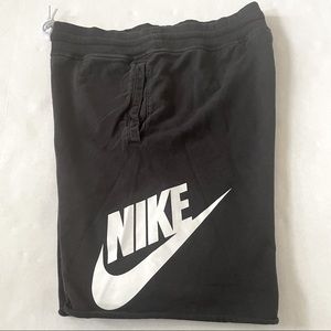 Vintage Nike shorts - Men’s Medium